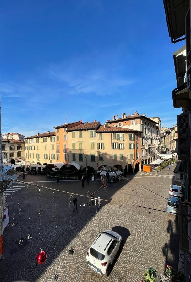 Appartamento Bergamo Centro Piazza Pontida - The Italian Escape Exterior photo